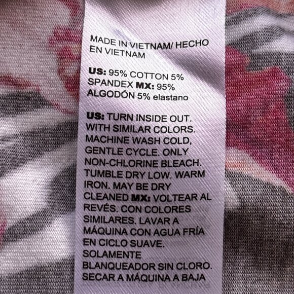 Chico's Sz 2 (L) Women's Knit Top Blouse Long Sleeve Multicolor Floral/Animal - Picture 9 of 9